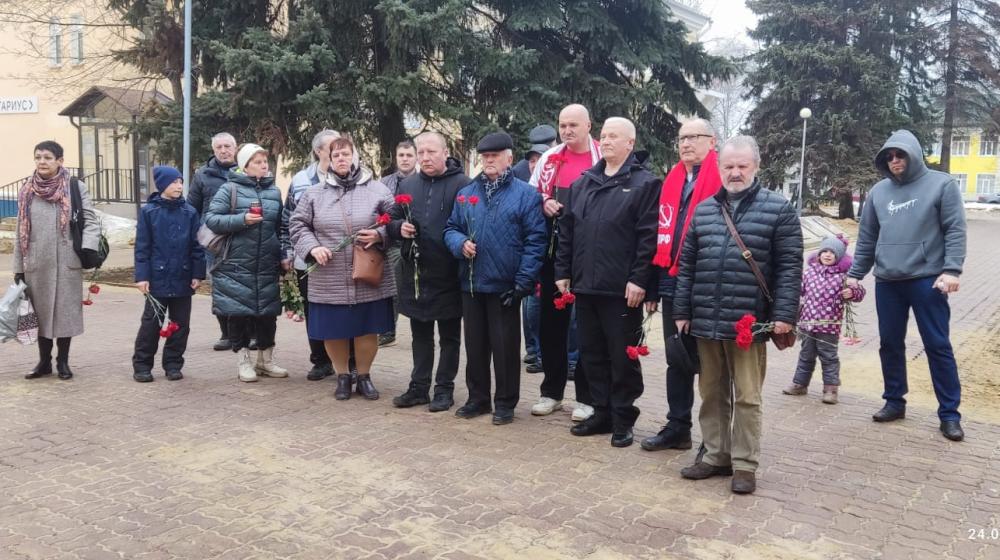 Подмосковные коммунисты: Наш народ террористам не запугать!