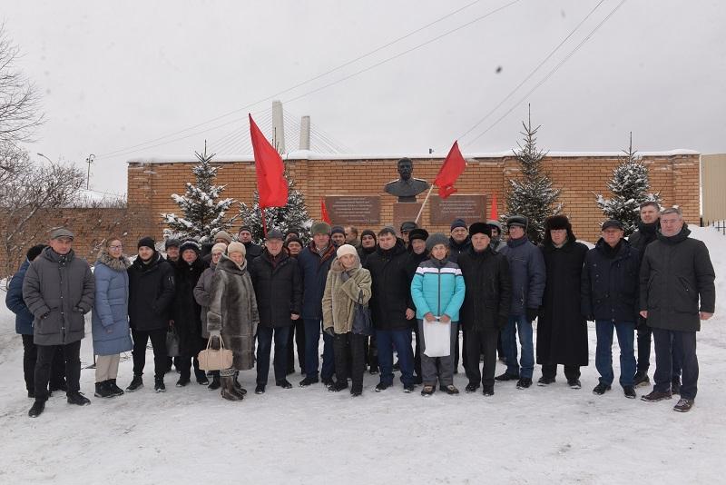 71 год без вождя: в Новосибирске почтили память Иосифа Сталина