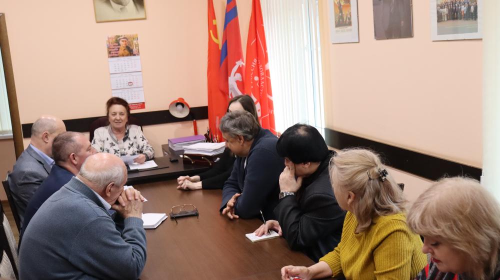 Сталинградские коммунисты подводят итоги выборов