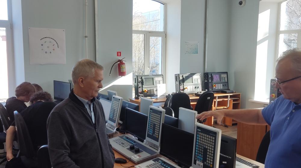 Санкт-Петербург. Сергей Пантелеев встретился с трудовыми коллективами Кировского завода и Академии машиностроения им. Ж.Я. Котина