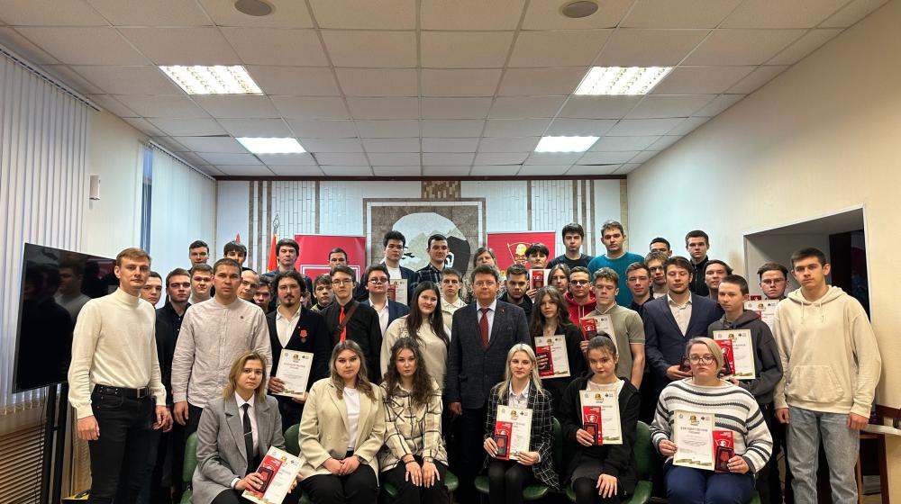Самарская область. Награждение участников парадного расчета ЛКСМ РФ на «Параде Памяти»