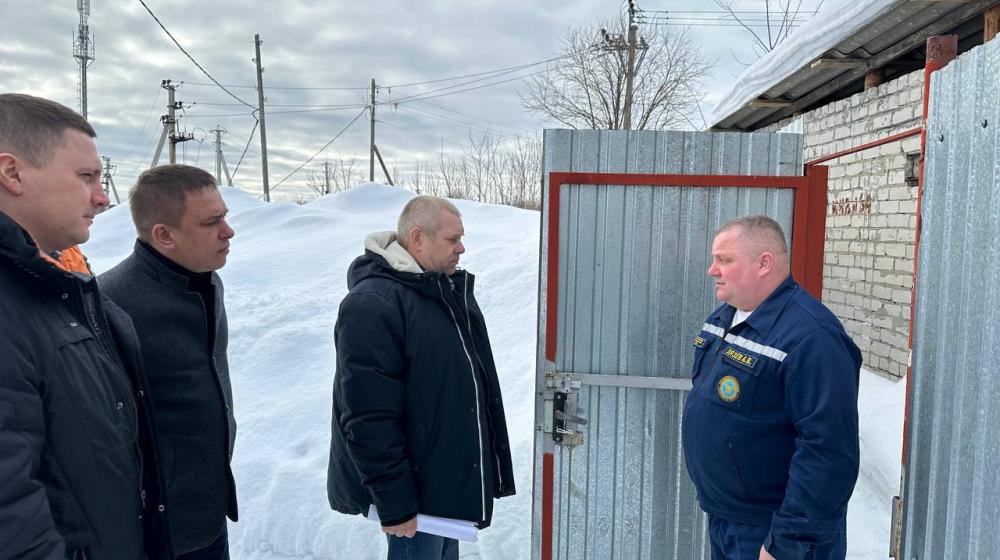 Сенатор РФ Айрат Гибатдинов и депутат ЗСО Рамиль Хакимов провели рабочий выезд в сельские районы Ульяновской области