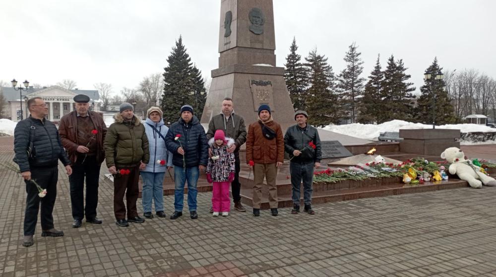 Самарские коммунисты скорбят о жертвах террористического акта в «Крокус сити холле»