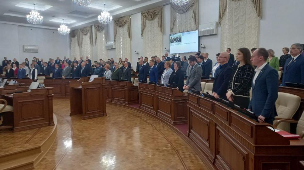Депутаты КПРФ приняли активное участие в прошедшей сессии Алтайского краевого Заксобрания