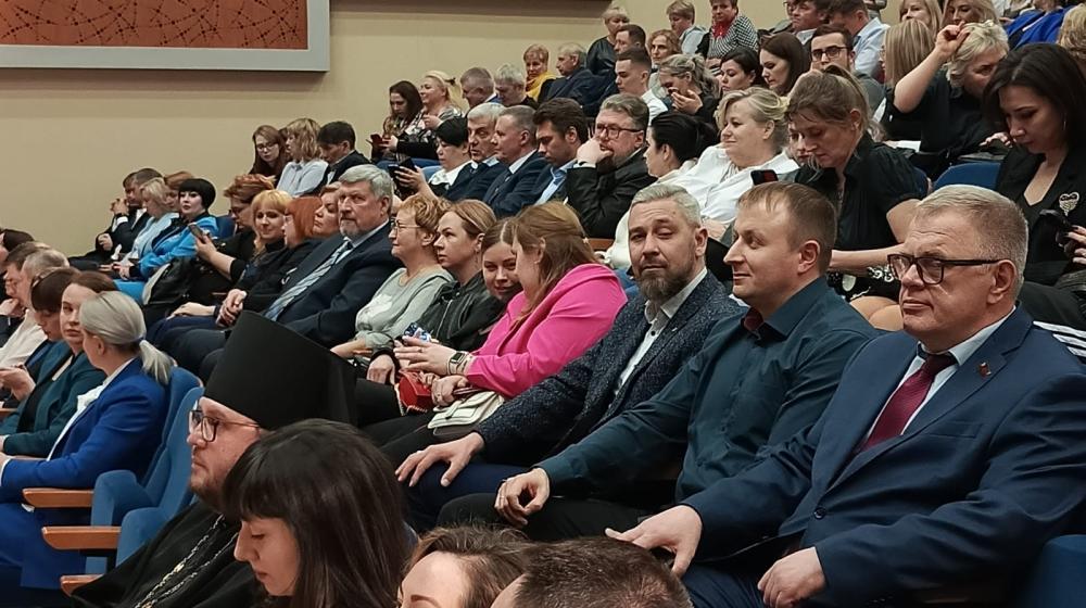 Заместитель Председателя Мособлдумы Александр Наумов принял участие в праздновании Дня труда и Дня местного самоуправления в Видном