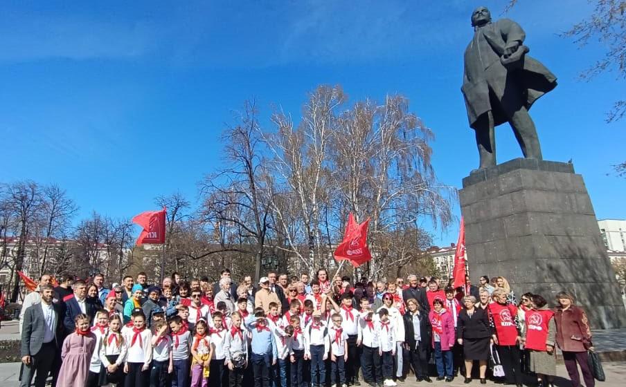 Тюменские коммунисты отметили 154-ую годовщину со Дня рождения В.И. Ленина