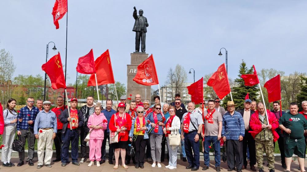 В Самаре возложили цветы в день 154-ой годовщины со дня рождения Владимира Ленина