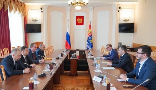 Лидер ивановских коммунистов Александр Бойков поднял ряд волнующих жителей вопросов перед губернатором Ивановской области Станиславом Воскресенским