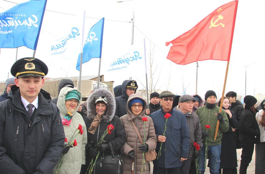 Якутия. Митинг, посвященный Дню космонавтики