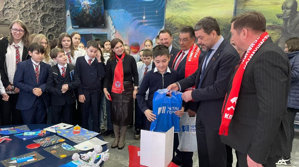 Депутаты организовали праздничное мероприятие для детей в Уфимском планетарии в честь Дня космонавтики