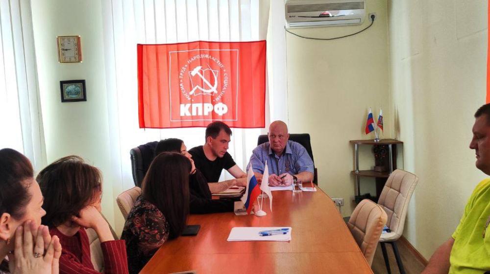 Херсонские коммунисты организовали гуманитарный визит в Каховку