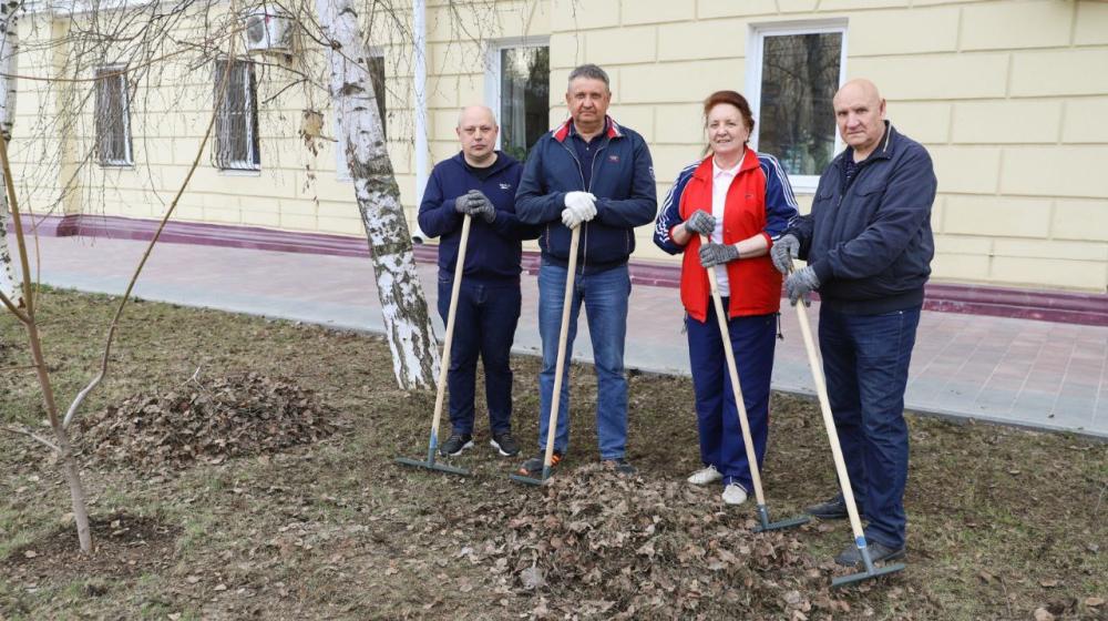 Волгоградская область. Коммунистический субботник в Комсомольском парке