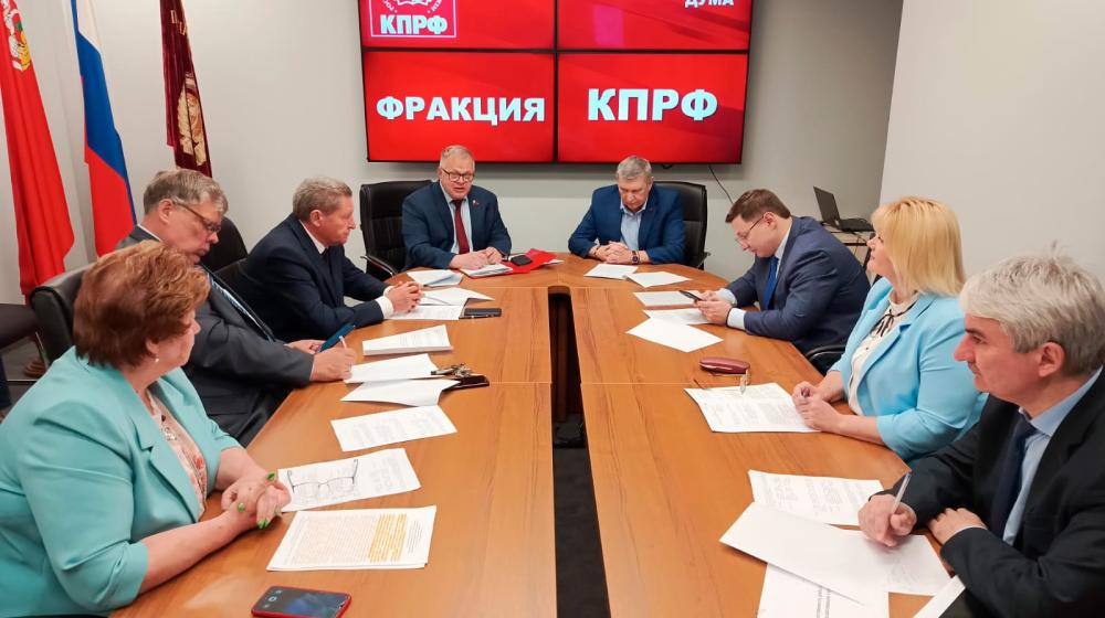 Фракция КПРФ выступила против принятия областного закона, исключающего мелиорированные земли из категории особо ценных сельскохозяйственных угодий