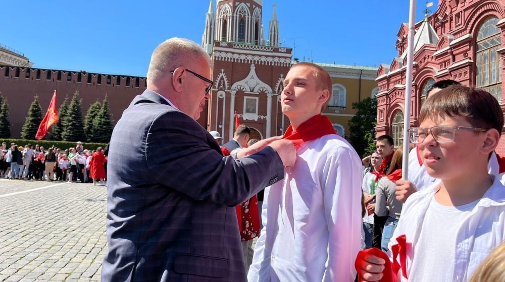 Депутат КПРФ Александр Наумов: «Мы все были пионерами. Мы передаем подрастающему поколению любовь к нашей великой Родине – России!»