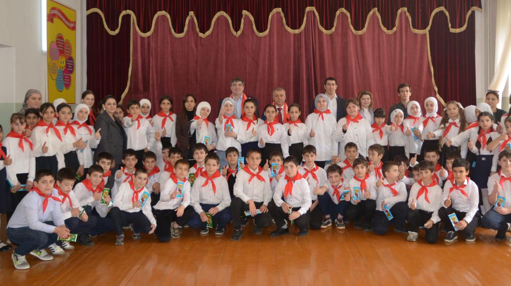 Республика Дагестан. Торжественный прием в пионеры в Махачкале
