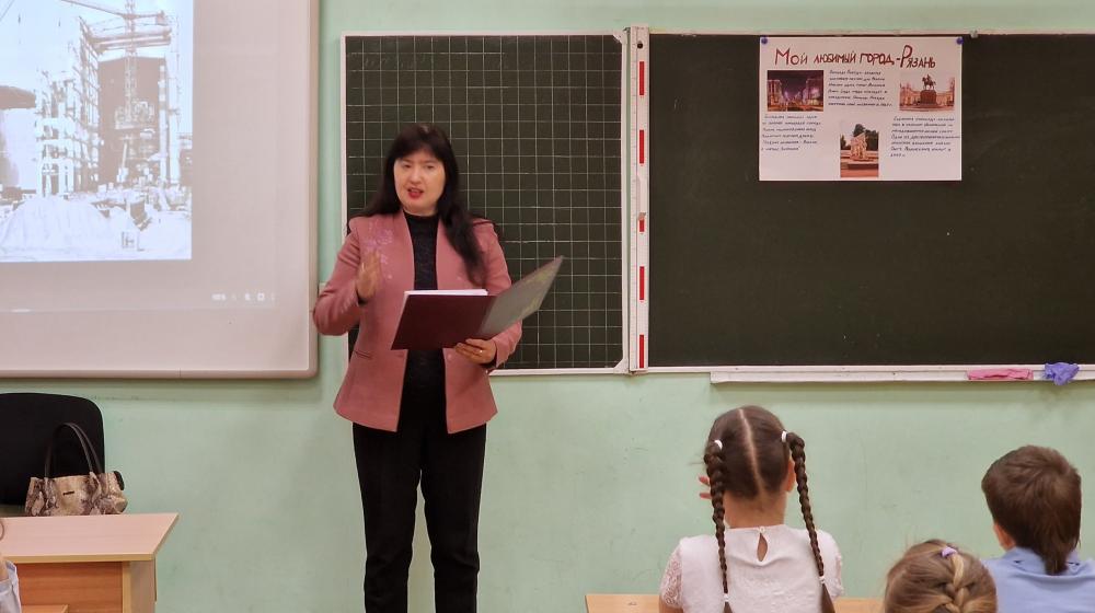 Рязань. «Из одного металла льют медаль за бой, медаль за труд!»