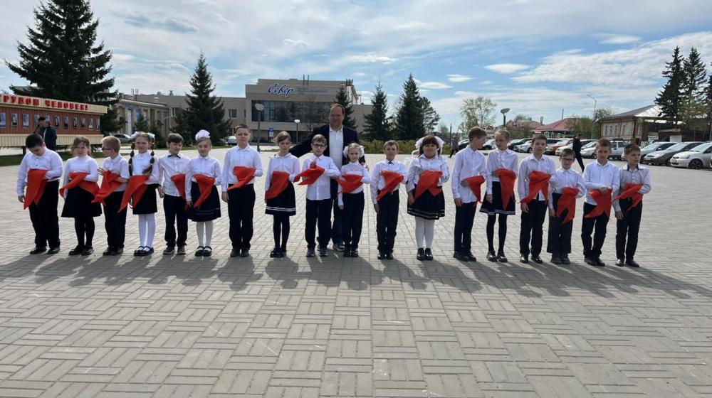 Омская область. В Таре появилась пионерская аллея