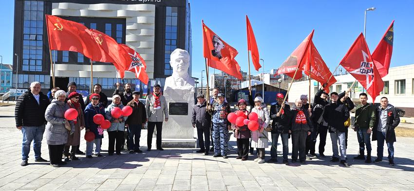 Автопробег коммунистов Якутии, посвященный   135-й годовщине Международного дня солидарности трудящихся