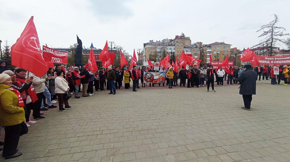 Красный Первомай собрал сотни трудящихся в центре Тюмени