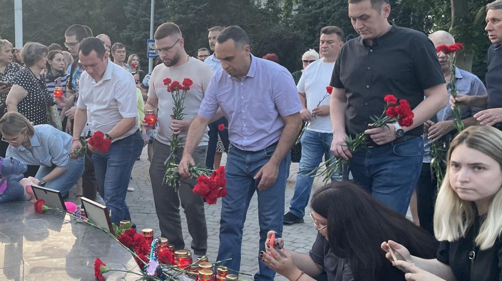 Краснодар. Коммунисты почтили память жертв терактов в Севастополе и Дагестане
