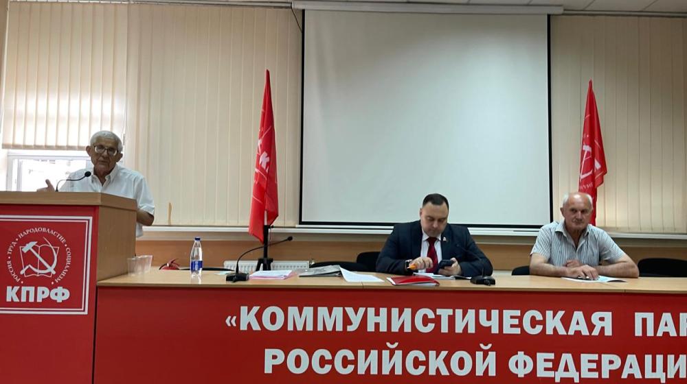 КПРФ Крыма идет на выборы слаженной командой!