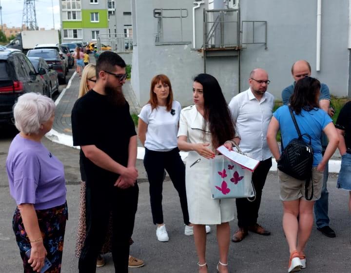 Калуга. Многоквартирые дома сданы без благоустройства дворов и детских площадок