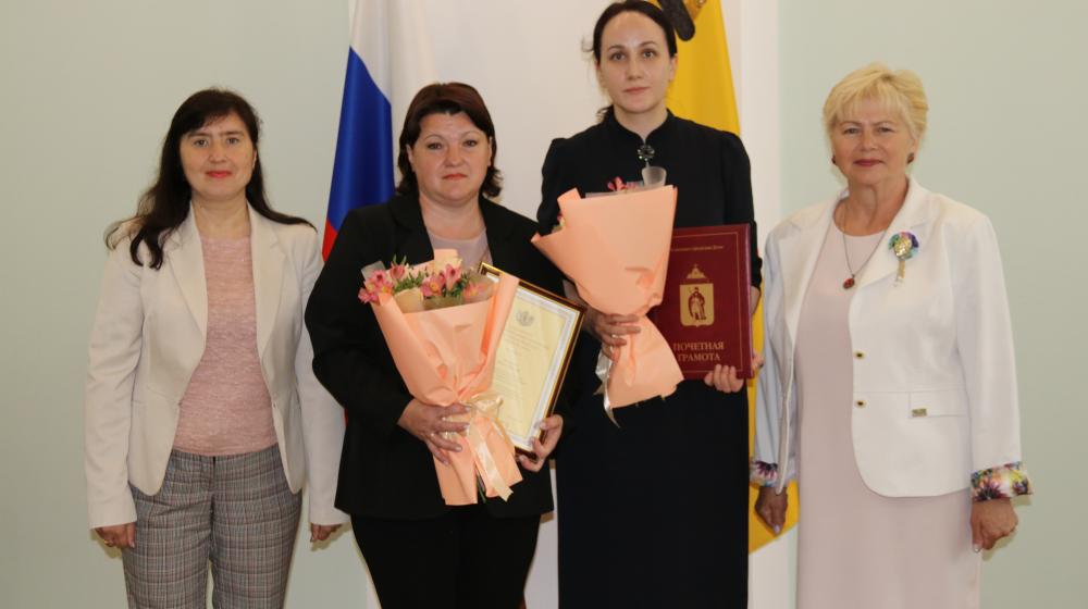 Депутаты-коммунисты Рязанской городской Думы поздравили медработников с профессиональным праздником