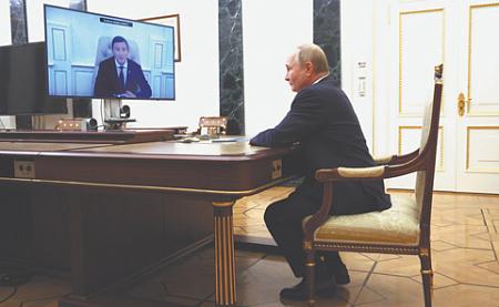 Сергей Обухов - «Независимой газете»: Территории пытаются взять под контроль через новые назначения