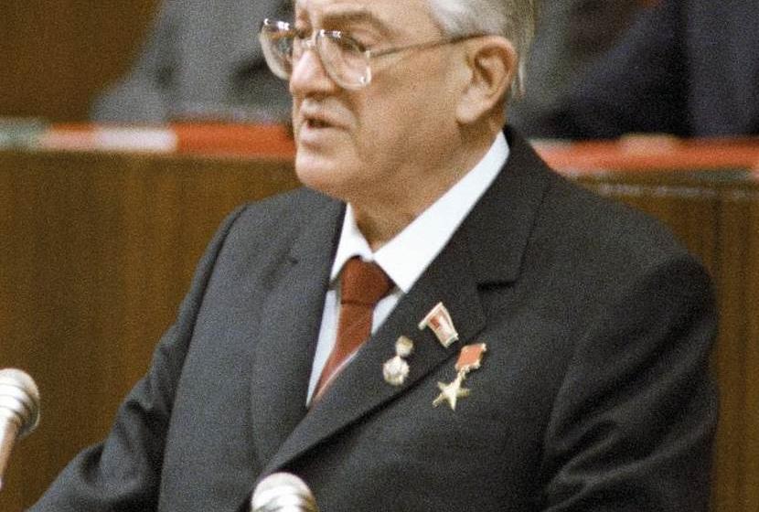 Осмыслить Андропова