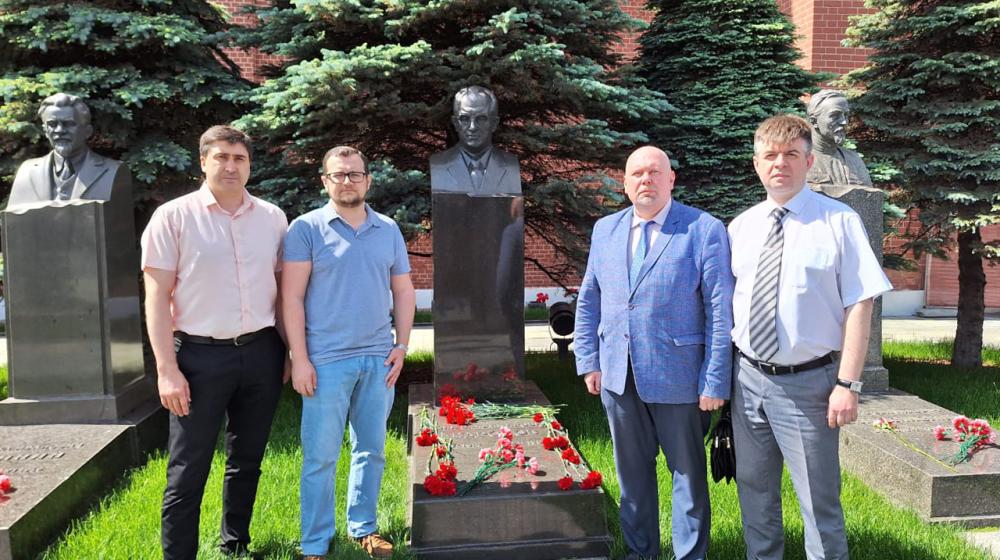 Члены Президиума Центрального Совета РУСО почтили память Юрия Владимировича Андропова