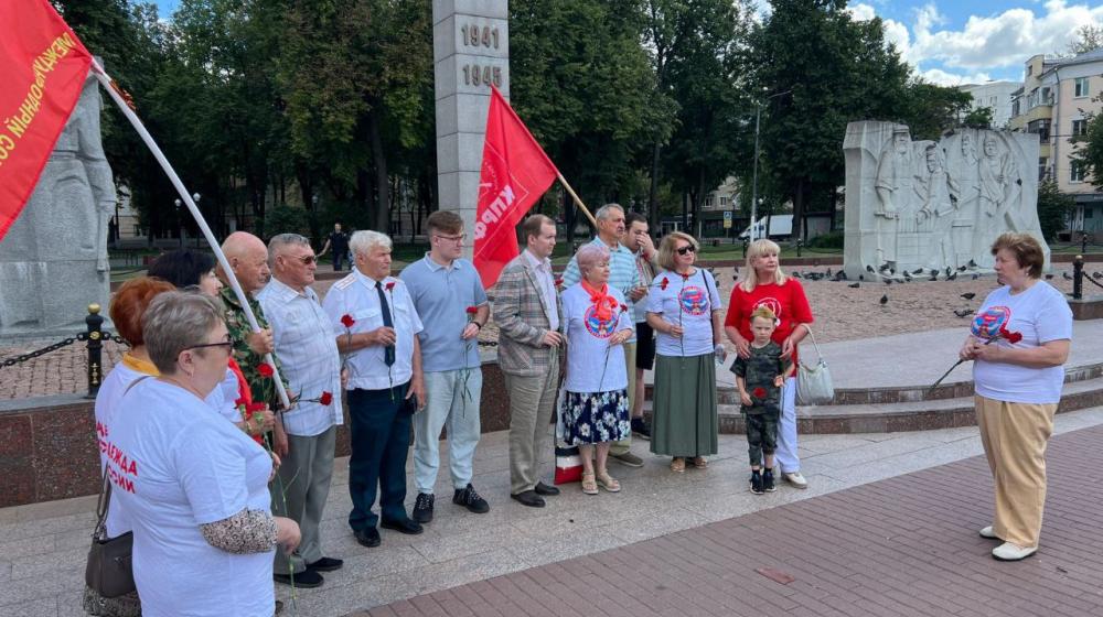 Подмосковные коммунисты ежедневно в рабочем строю
