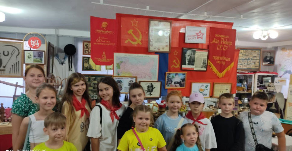 Саратовский пионерский отряд посетил областной центр экологии, краеведения и туризма