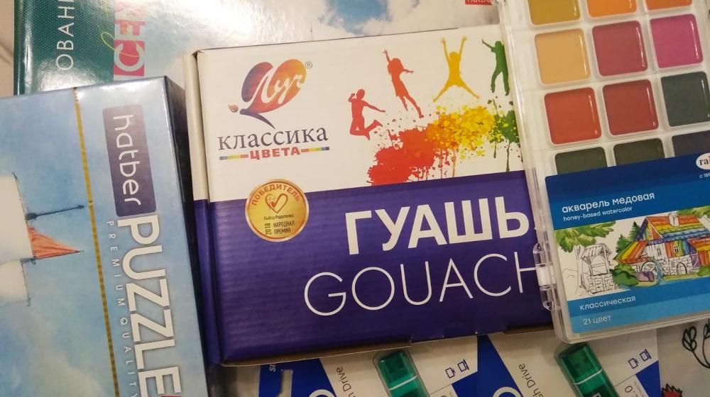 В Воронеже коммунисты и комсомольцы при поддержке депутата Сергея Гаврилова помогли собраться в школу детям многодетных семей