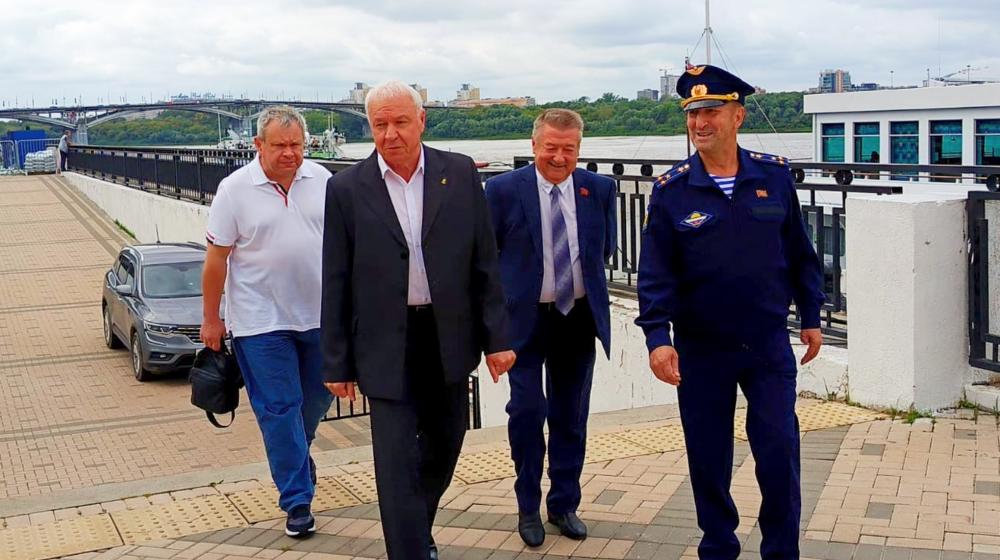 Нижегородский завод «Сокол» посетил с рабочим визитом генерал-лейтенант В.И. Соболев