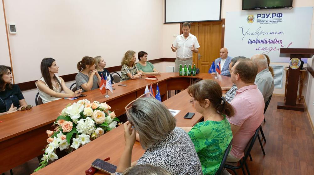 Продолжается рабочий визит Н.В. Арефьева на Сталинградской земле
