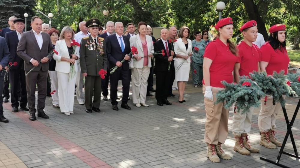 Первый секретарь Сталинградского обкома, заместитель председателя Волгоградской областной Думы, руководитель фракции КПРФ Тамара Головачева приняла участие в патриотической акции проекта регионального совета ветеранов