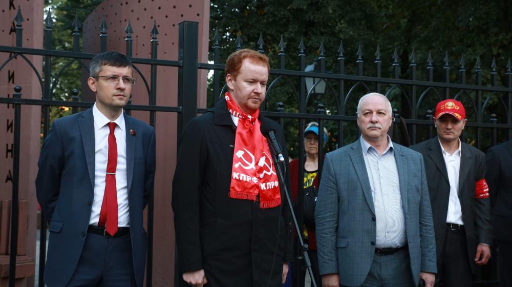 Денис Парфенов поддержал снятых с выборов кандидатов в депутаты Мосгордумы