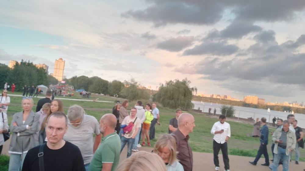 Застройщики, руки прочь от парка Москворецкий! Встреча Д.А. Парфенова с москвичами