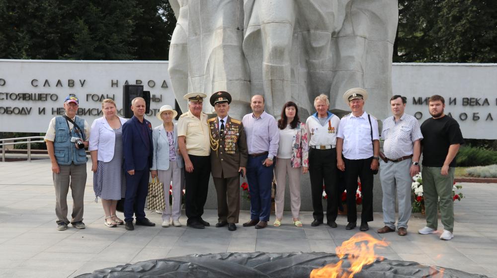Рязанские коммунисты приняли участие в торжественных мероприятиях, посвященных победе в Курской битве