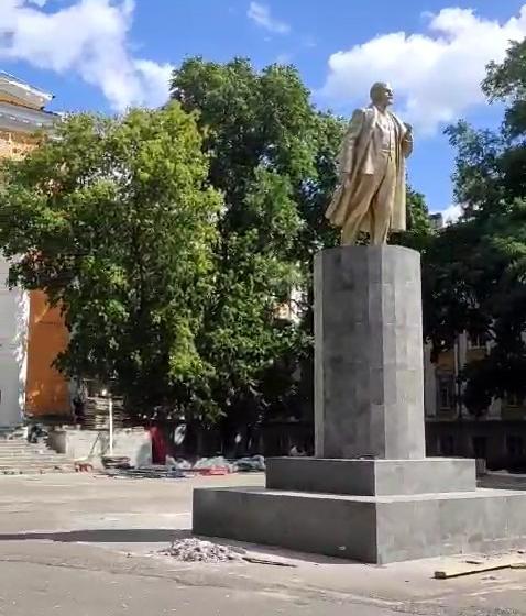 В Воронеже отреставрировали памятник Ленину