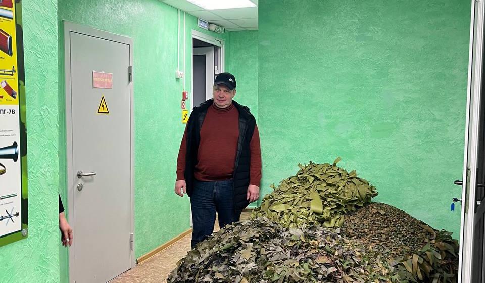 Тюменские коммунисты приняли участие в акции по плетению маскировочных сетей
