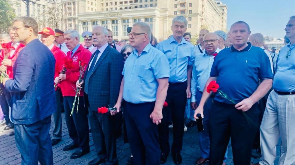 Руководитель фракции КПРФ в Мособлдуме Александр Наумов: Победили фашизм в 1945 – победим и сейчас!