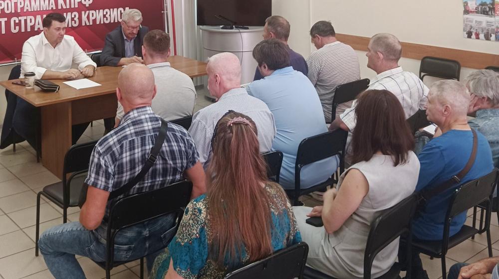 Олег Лебедев провел приемы избирателей  в Псковской и Новгородской областях