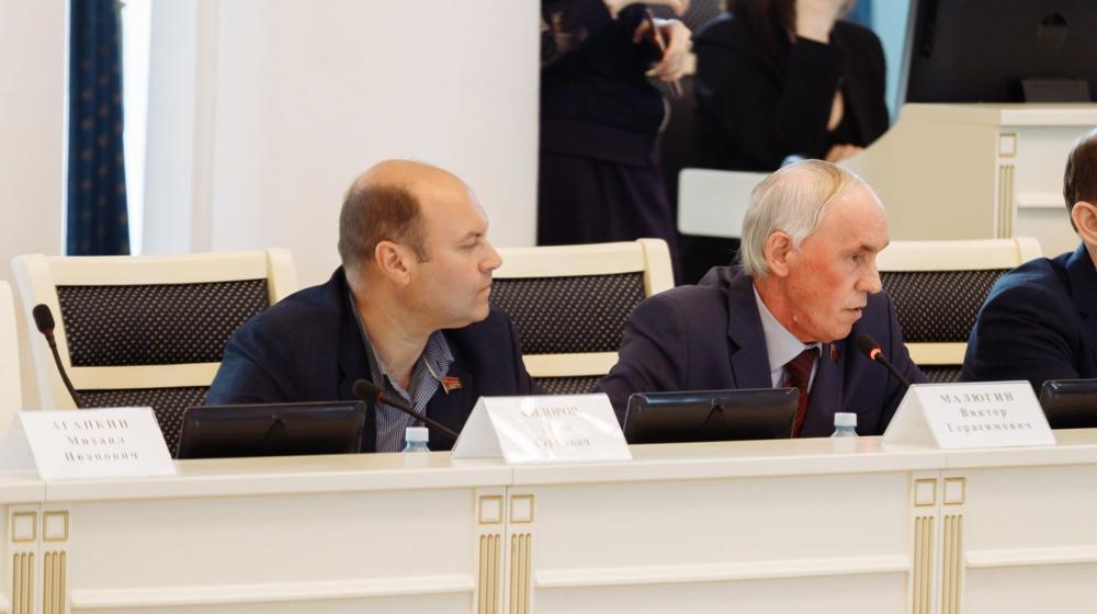 Рязанские депутаты-коммунисты задали острые вопросы по предстоящему отопительному сезону