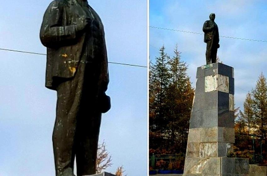 Республика Саха (Якутия). Требуем отремонтировать памятник В.И. Ленину в посёлке Черский Нижнеколымского района!