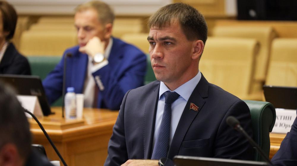 Лидер херсонских коммунистов Рамиль Замалетдинов принял участие в заседании Комитета Совета Федерации по науке, образованию и культуре