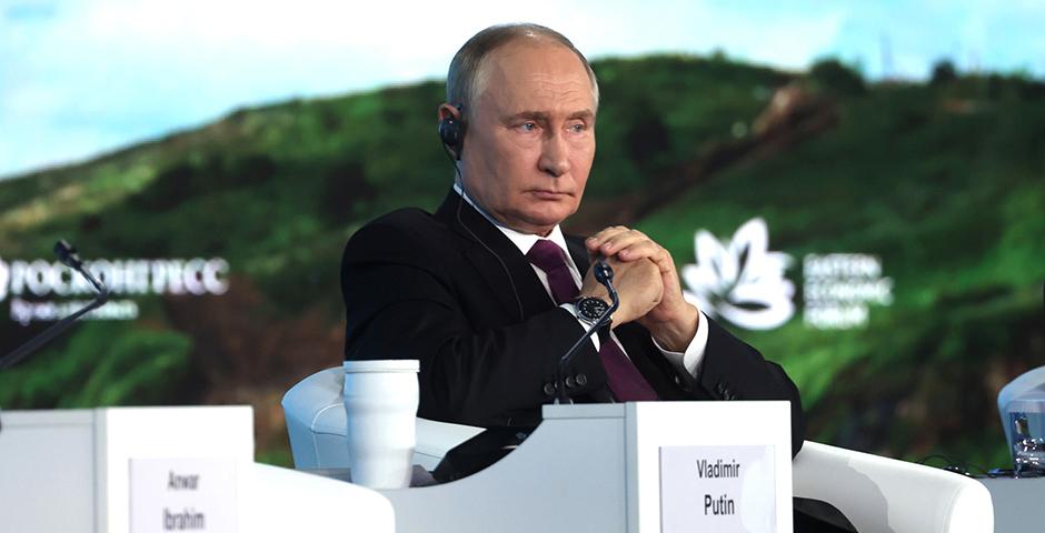 Сергей Обухов про месяц «курской провокации» ВСУ, десятилетие «минских соглашений» и «психотерапию» президента Путина во Владивостоке