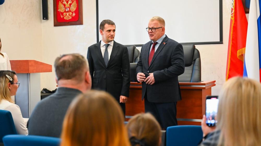Зампред Мособлдумы Александр Наумов: Поддержка детей-сирот – государственная задача!