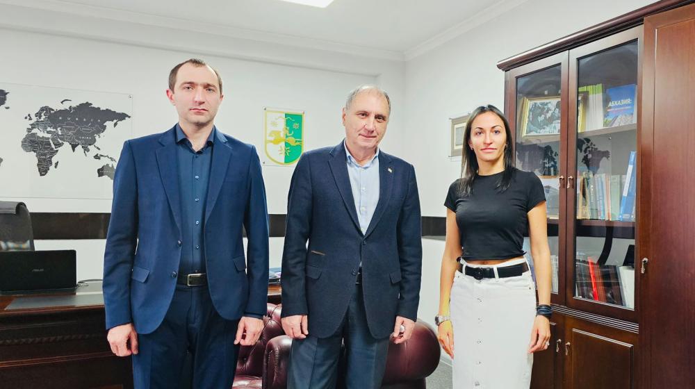 Анастасия Удальцова провела рабочую встречу с министром иностранных дел Абхазии