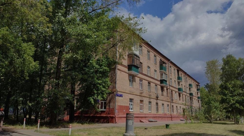 Москва. Народная приемная КПРФ в ВАО. Депутат Госдумы Сергей Обухов пресек продажу алкоголя подросткам в Гольянове
